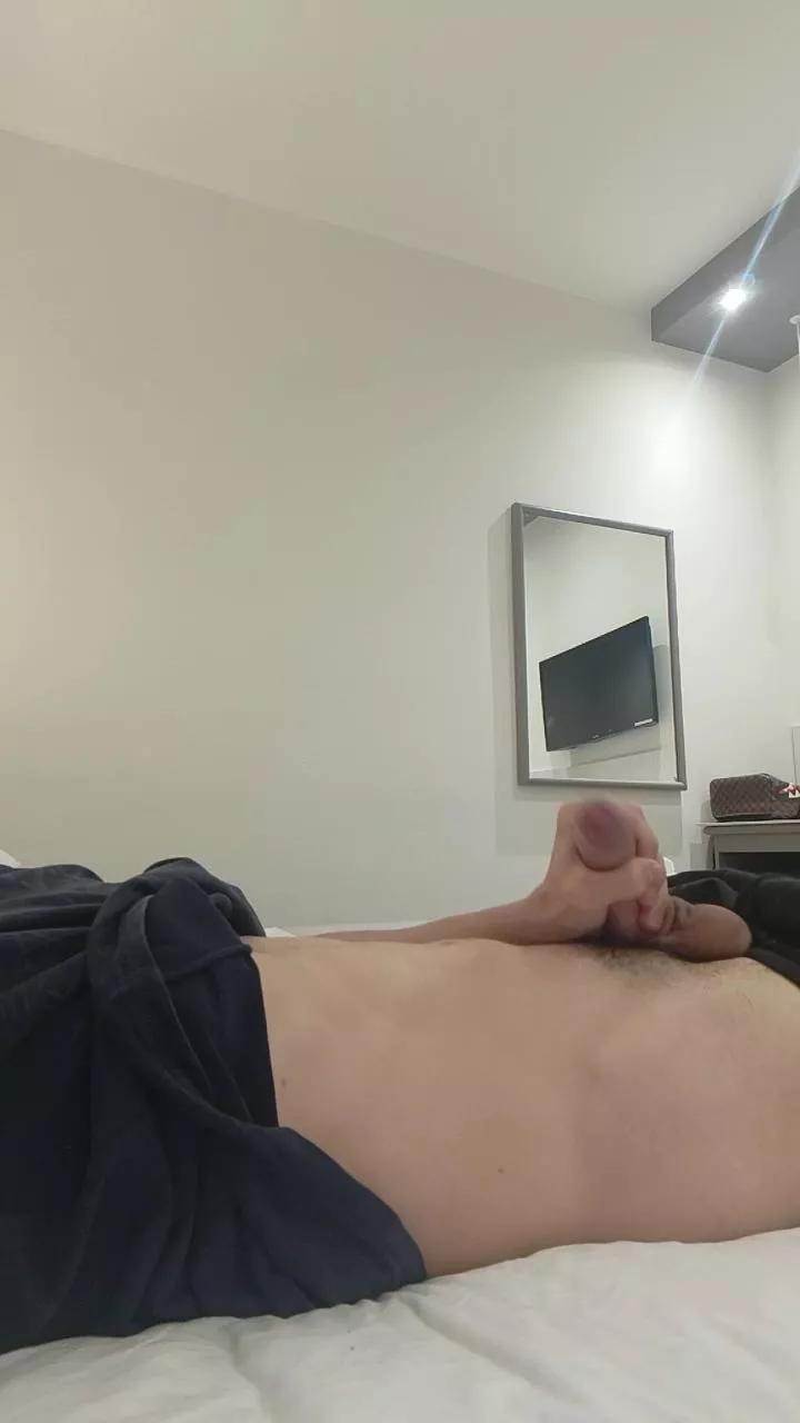 Alee3ssandro from Cam4