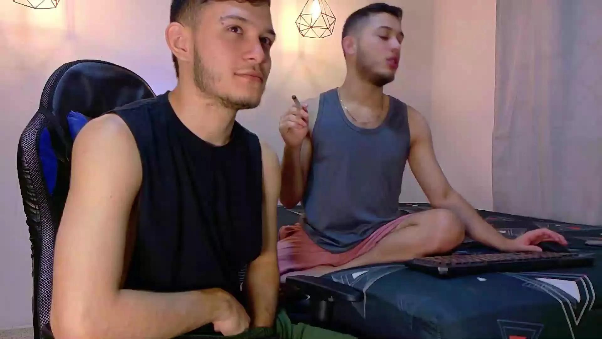 Billyytomy from Cam4