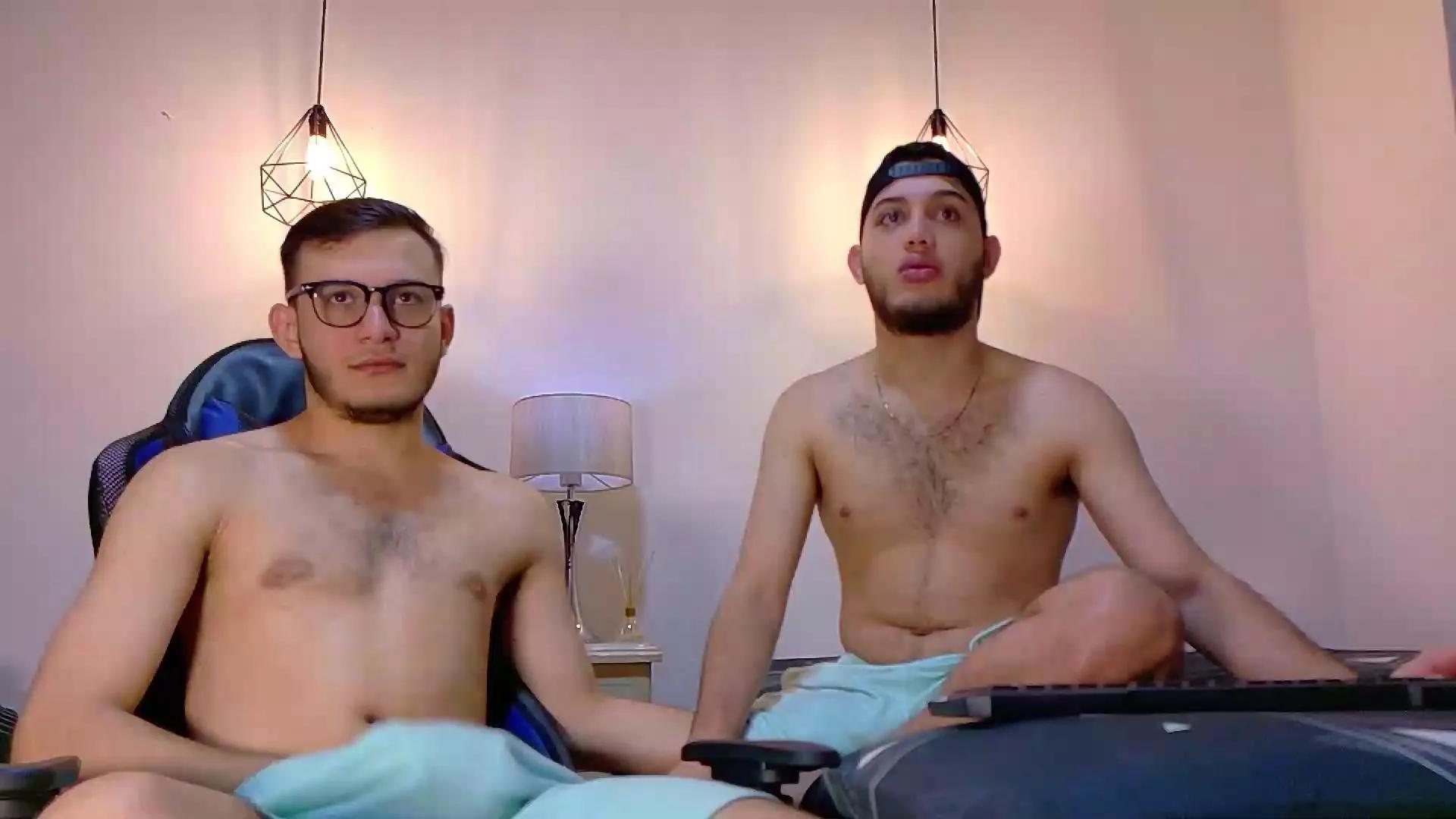 Billyytomy from Cam4