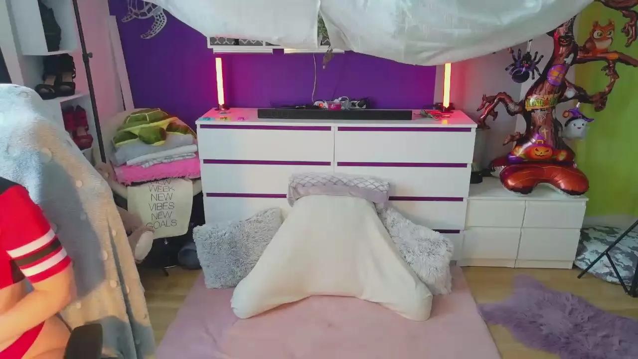 BlueEye_Girl from Cam4