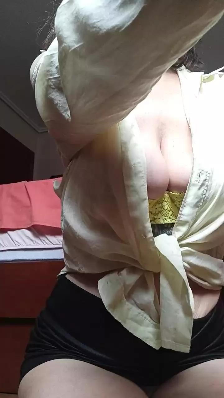cheekys from Cam4