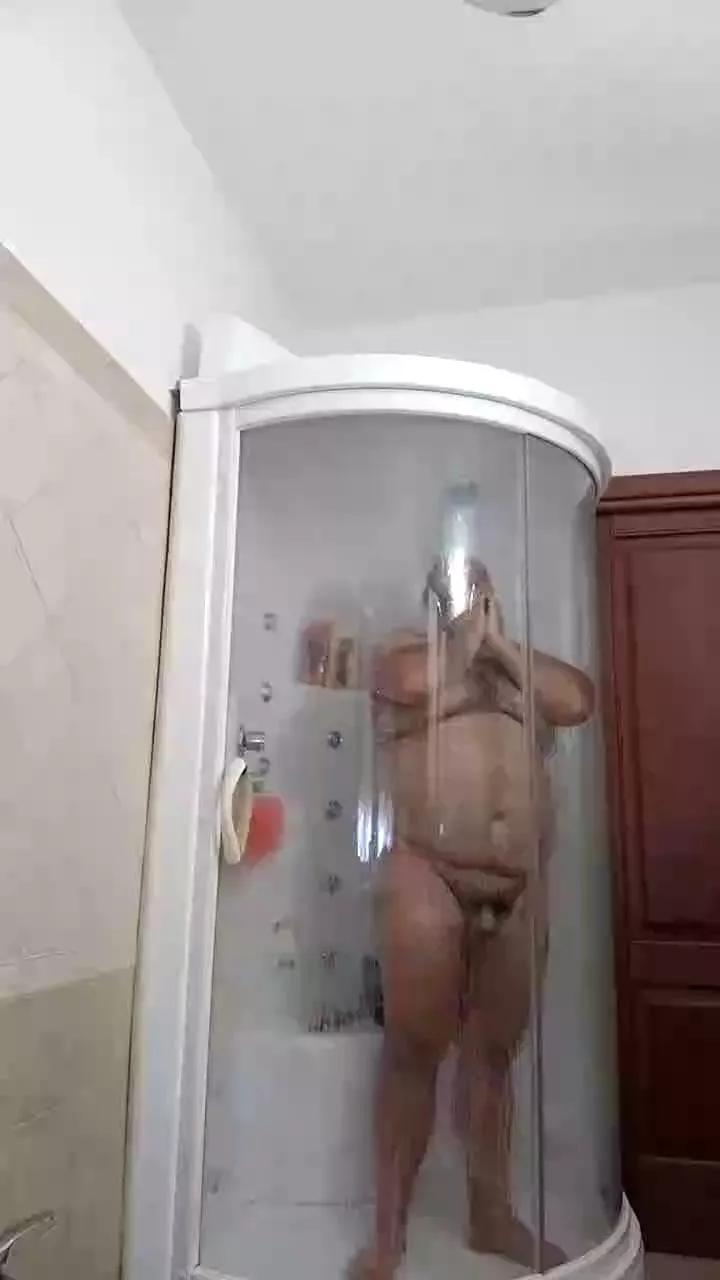daariu from Cam4