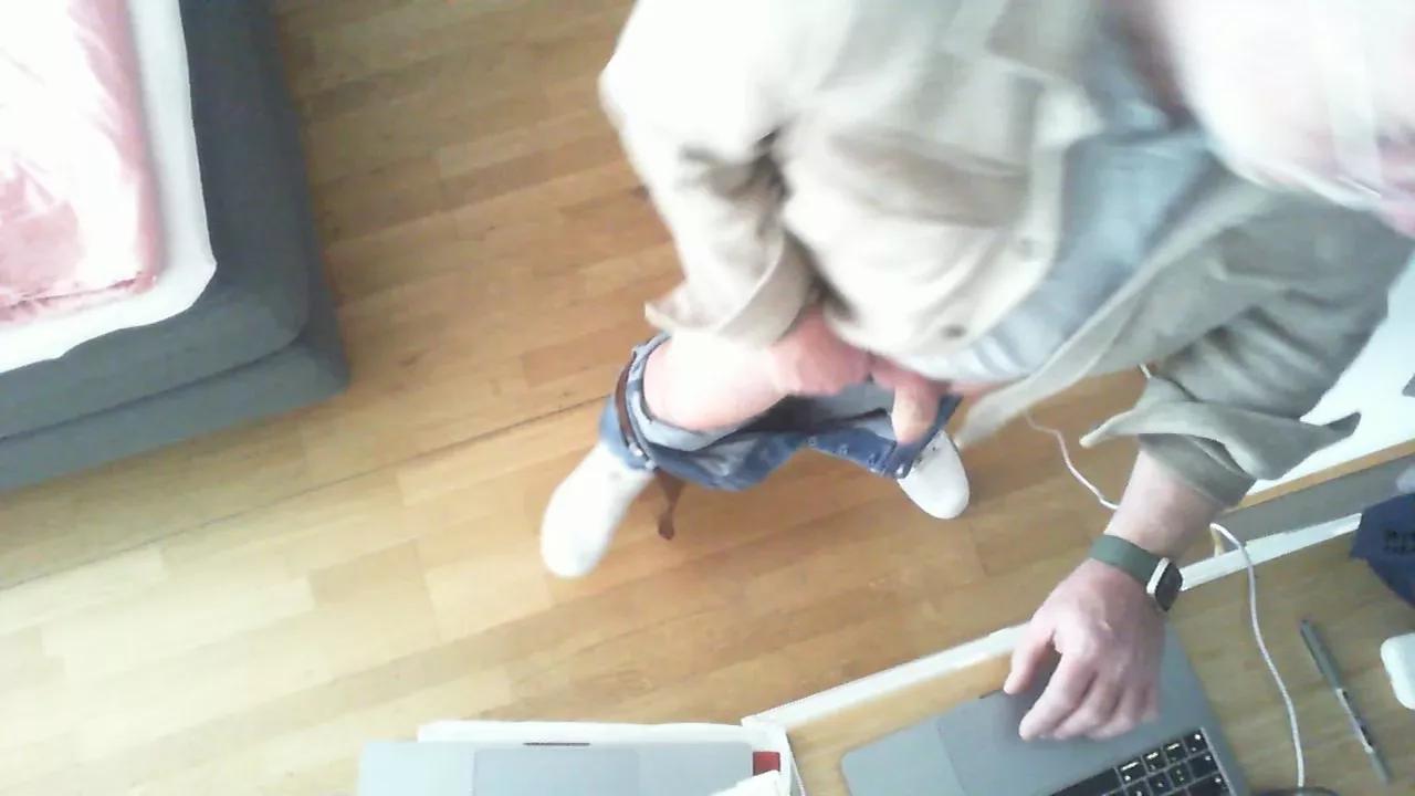 erleichtbi from Cam4