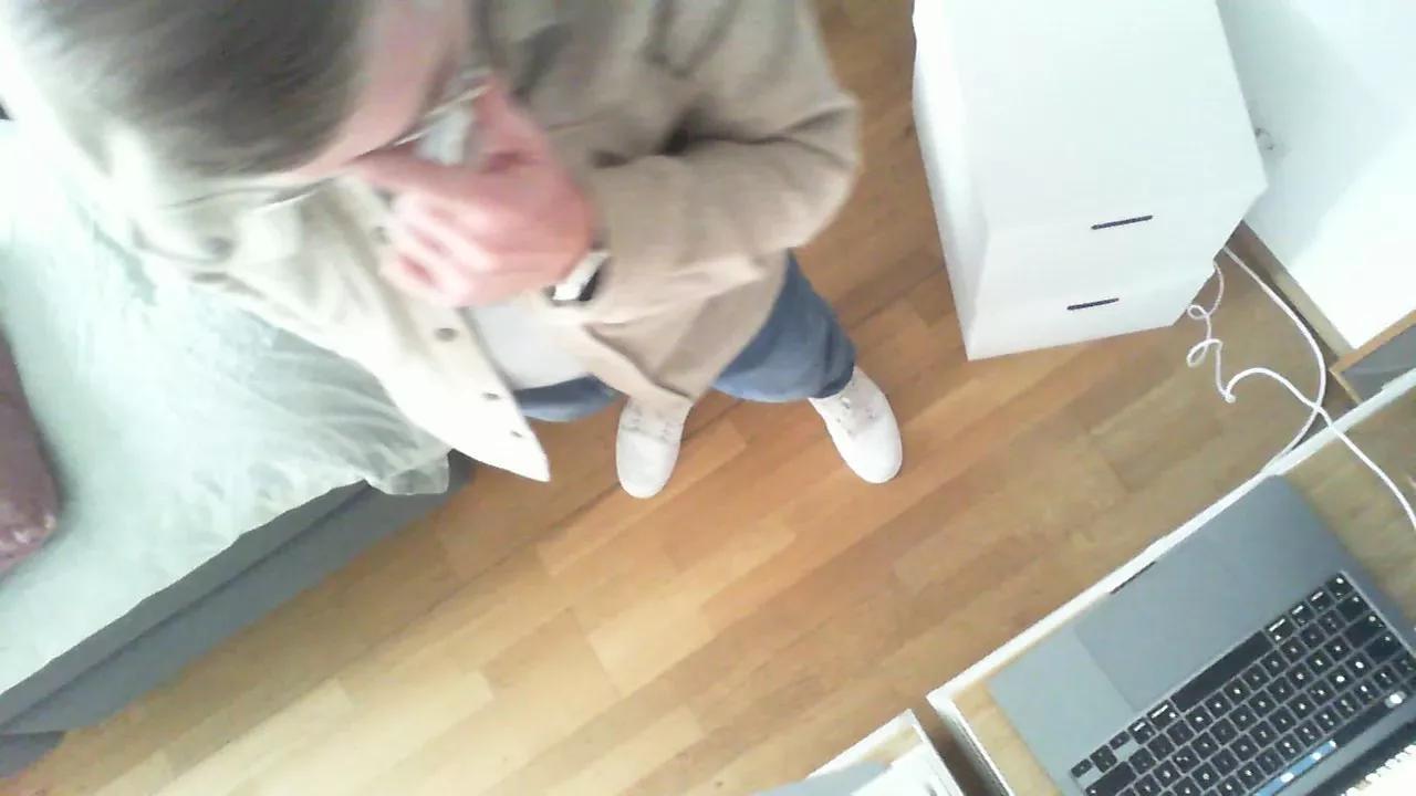 erleichtbi from Cam4