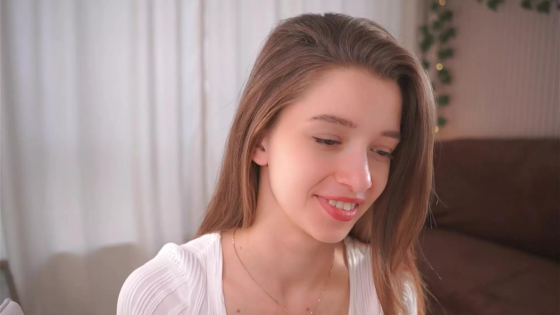 ErleneHarding from Cam4