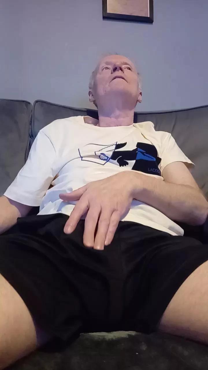 hammer694 from Cam4