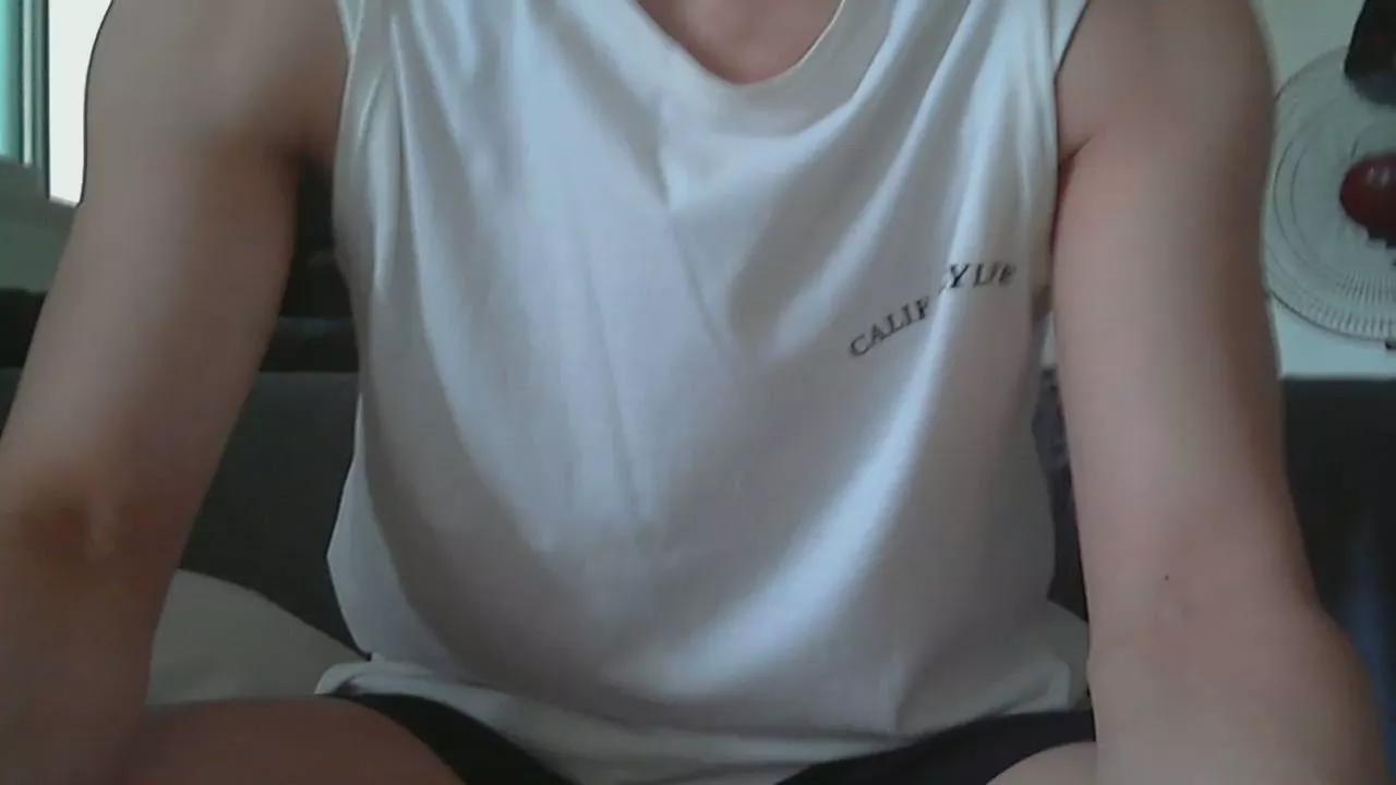 howhow22 from Cam4