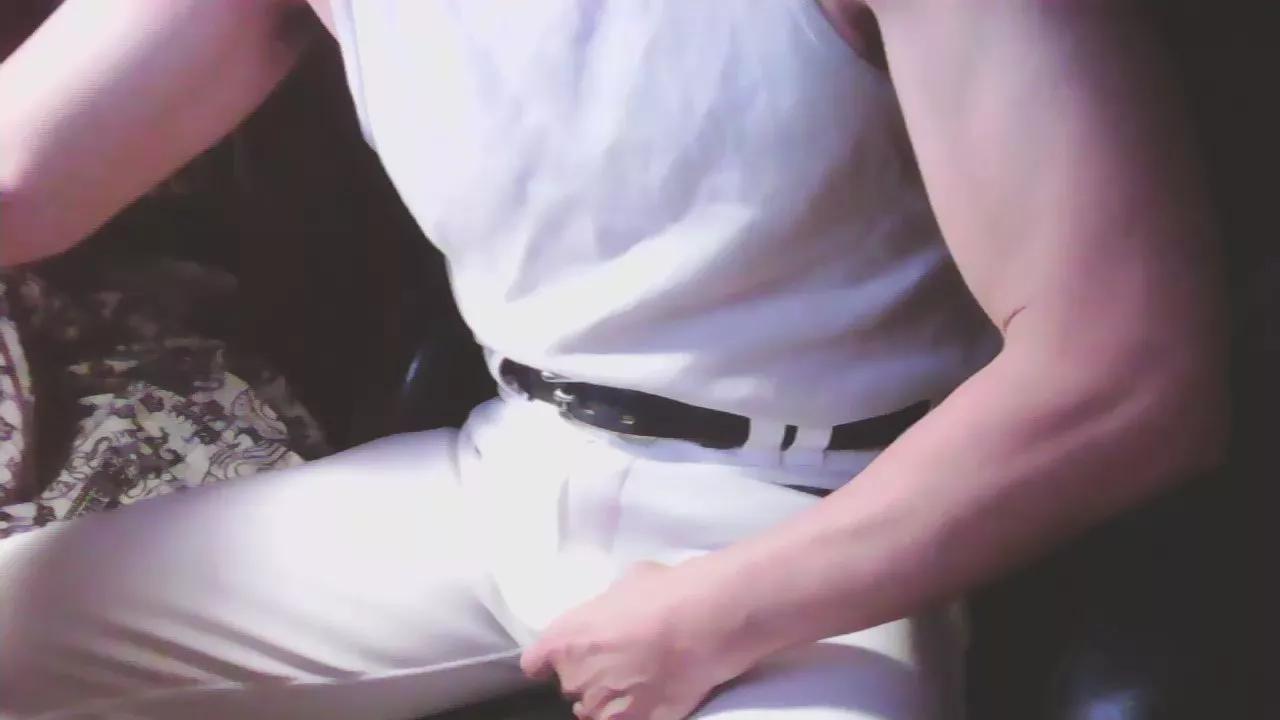 kinnikulove from Cam4