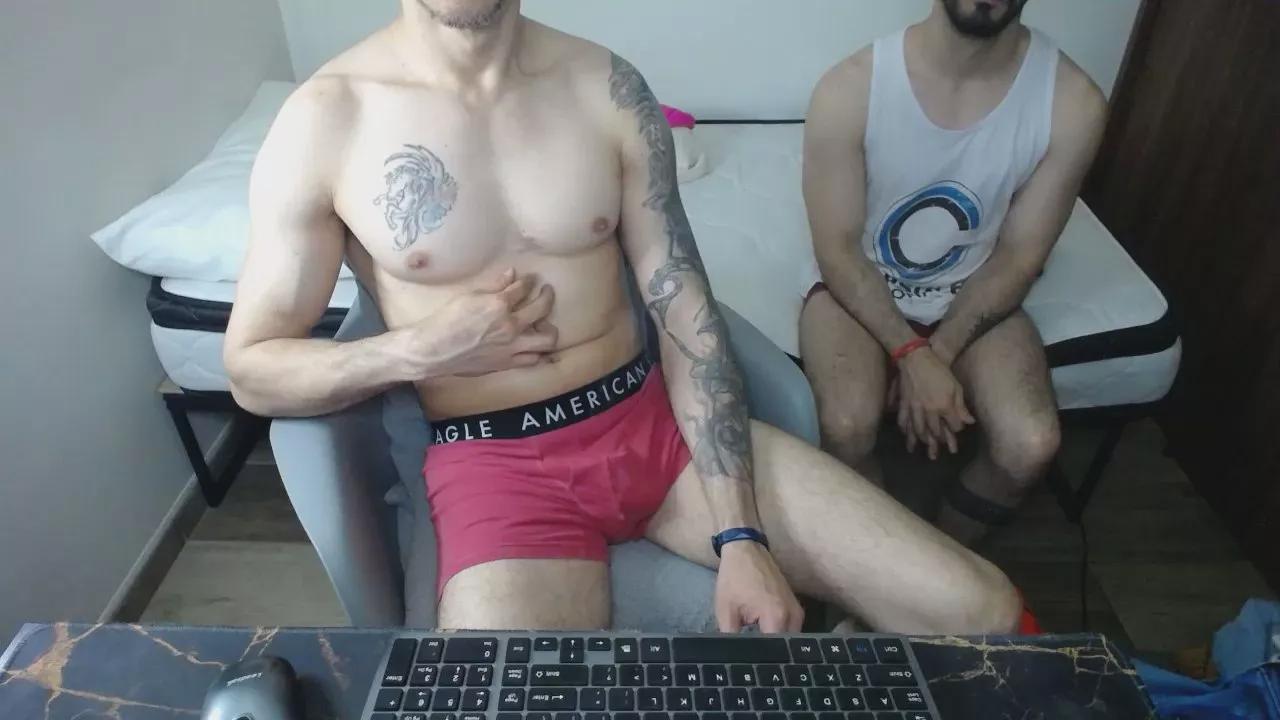 Lealboy from Cam4