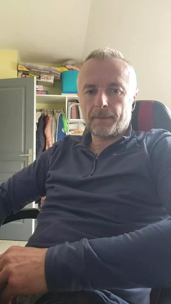 Lenny_Bhar from Cam4