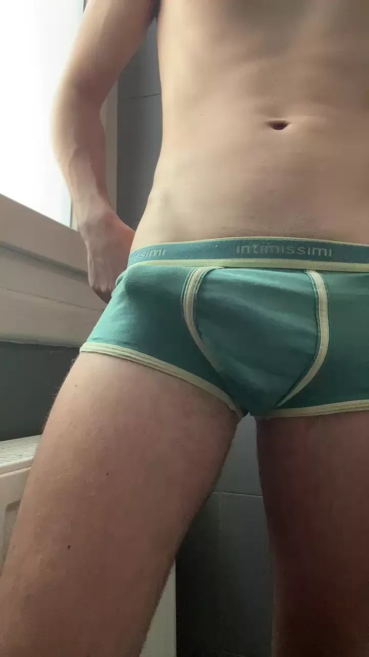 MatthewBg19980 on Cam4 