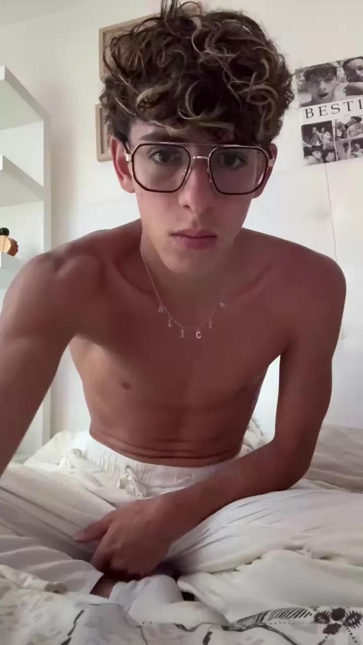 MssNoah from Cam4