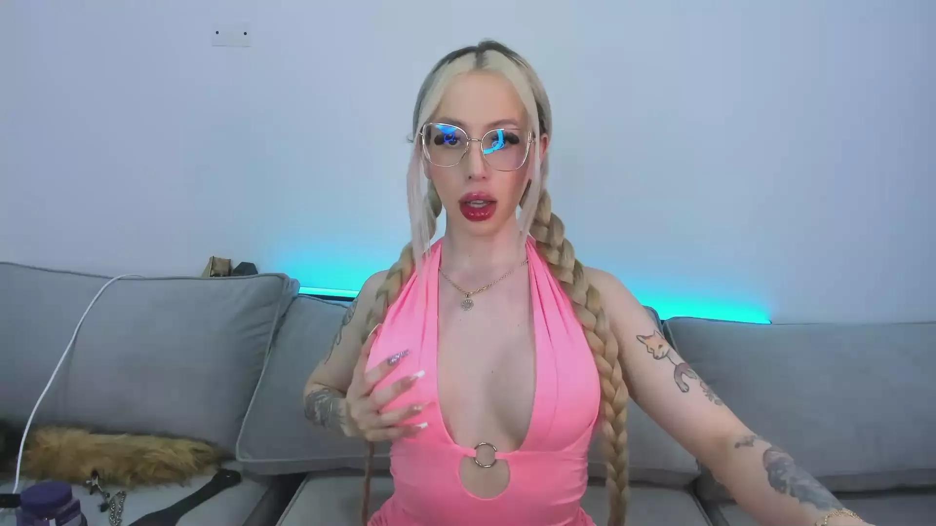 purpleladyx from Cam4