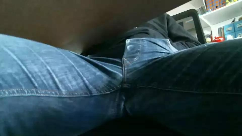 riki_alb from Cam4