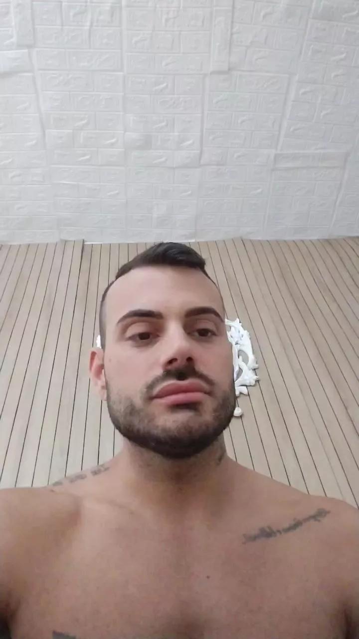 Viki84 from Cam4