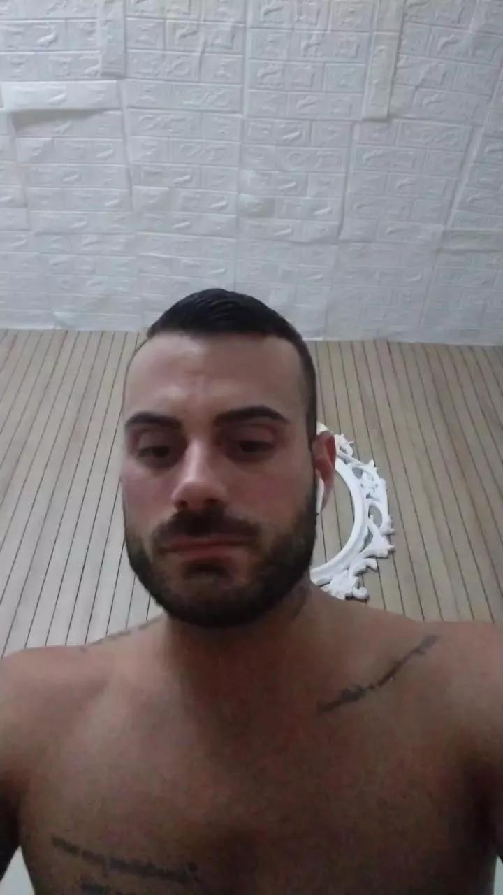 Viki84 from Cam4