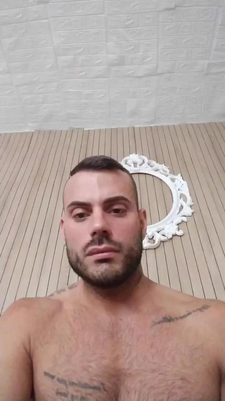 Viki84 from Cam4