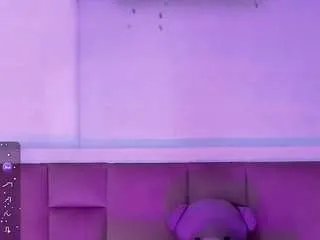 babyalejaa on CamSoda 