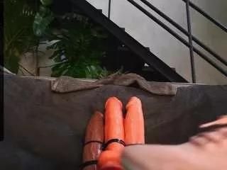 gingerpie18 from CamSoda