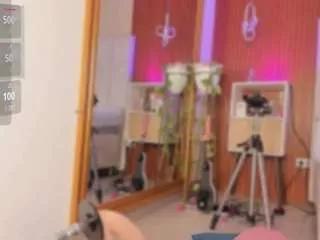 hanna-red from CamSoda