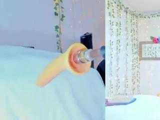 tiffanny-loveee from CamSoda