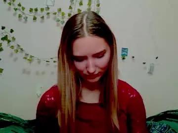 _kikiclark_ from Chaturbate