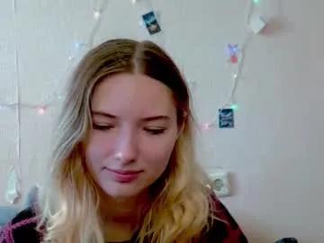 _kikiclark_ from Chaturbate