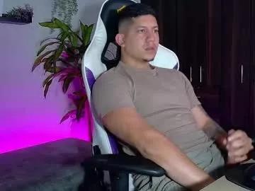 _robertobaggio from Chaturbate is Freechat