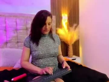 Ada_mclaine2 from Chaturbate