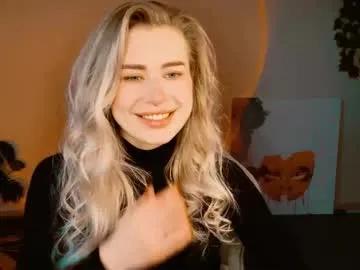 Adelloyss from Chaturbate