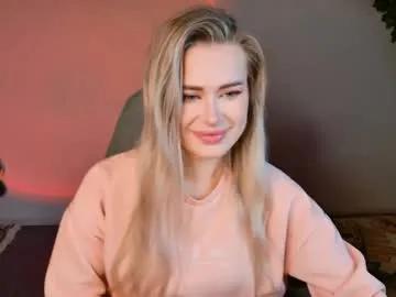 Adelloyss from Chaturbate