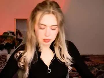 Adelloyss from Chaturbate