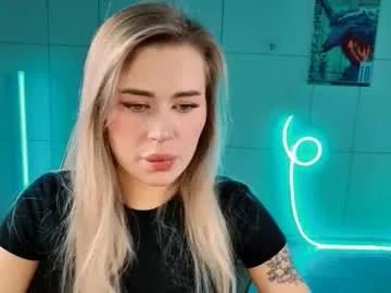 Adelloyss from Chaturbate