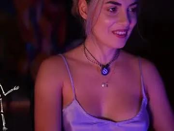 Alliesynns from Chaturbate