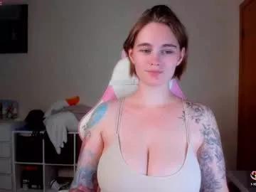 Annaroading from Chaturbate