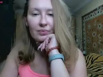 Annaxlovers from Chaturbate