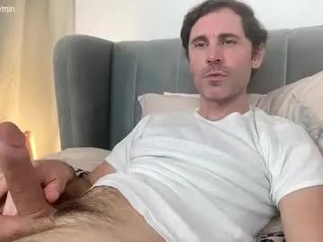 Find your cherished anal broadcaster match with our advanced interactive search and filtering options, allowing you to tailor-make your live event desires.