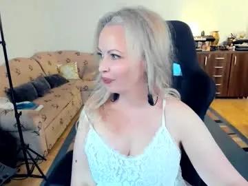 curvymaturelynn from Chaturbate is Freechat