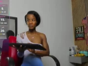 Daffnelewis from Chaturbate