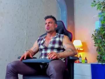 Dennis_cox_ from Chaturbate