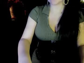 Edgequeen69 from Chaturbate