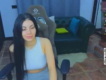 Emmi_swon from Chaturbate