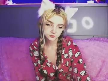 Fluffyellie from Chaturbate