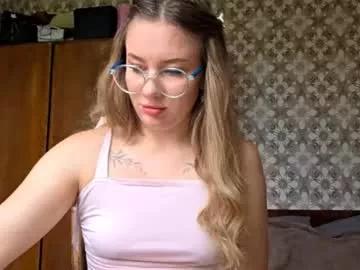 glossy_kiss from Chaturbate is Freechat