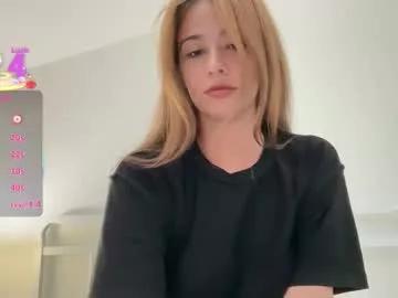 Hannahinto from Chaturbate