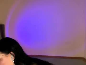 Jennies_body from Chaturbate