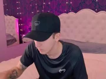 kiskakurt from Chaturbate