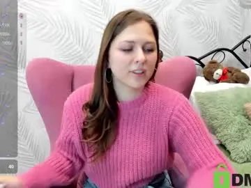 lasly_fox from Chaturbate