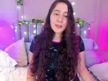 Little_sparkles_0f_l0v3 from Chaturbate