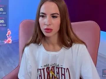 Lullyfox from Chaturbate